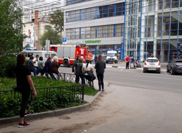 В полиции прокомментировали эвакуацию посетителей из рязанских торговых центров