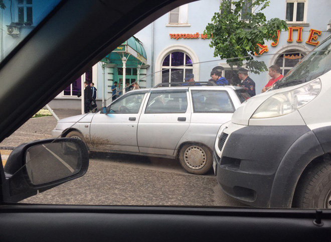 Соцсети: пьяный водитель ВАЗа влетел в столб на улице Циолковского