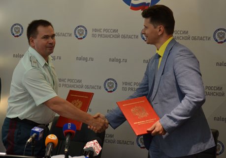 Бизнес-омбудсмен Бурцев и УФНС подписали соглашение
