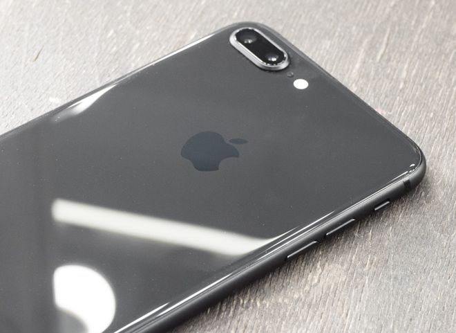 Новейший iPhone 8 подешевел в России до психологической отметки