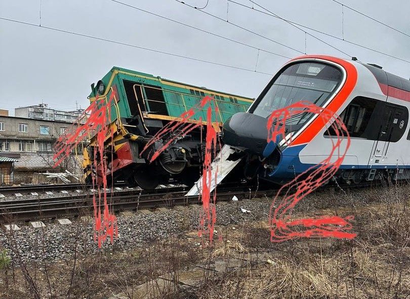 В Московской области проходящий обкатку поезд «Иволга» столкнулся с тепловозом