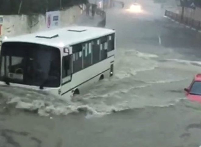 В Туапсе ввели режим ЧС из-за наводнения