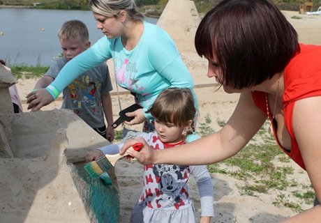 Дети разрушили рязанские замки из песка