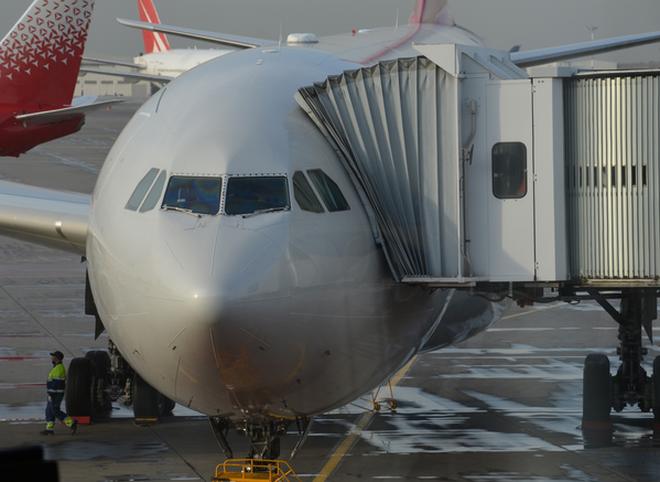 Требования о QR-кодах распространят на зарубежные авиакомпании