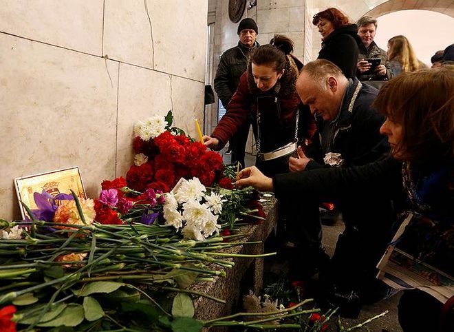 Количество жертв теракта в петербургском метро увеличилось до 15 человек