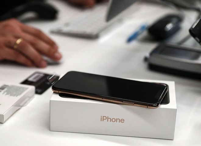 Российские ретейлеры снизили цены на последние модели iPhone