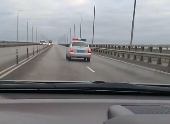 Видео: гаишники замедляют поток на Солотчинском мосту
