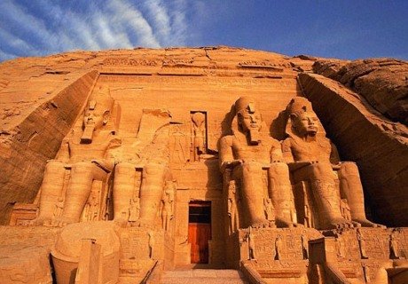Египет открыл для туристов новые гробницы