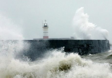 На Британские острова обрушился шторм «Гертруда»