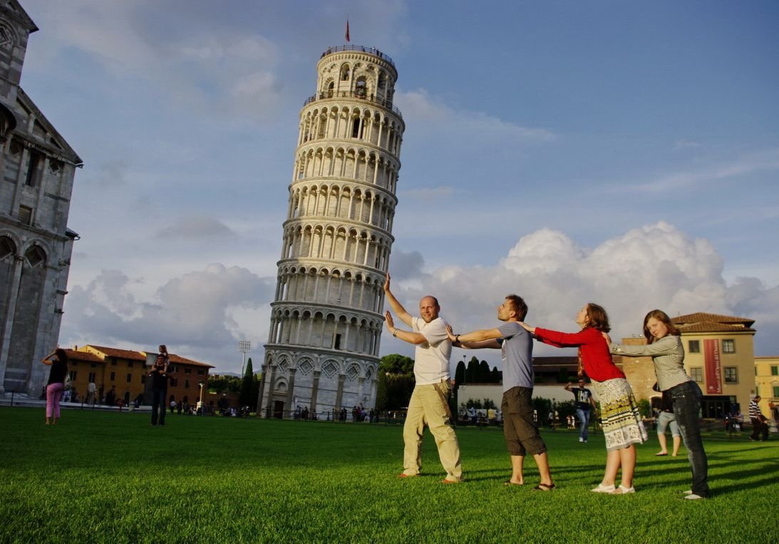 Итальянские инженеры выровняли Пизанскую башню
