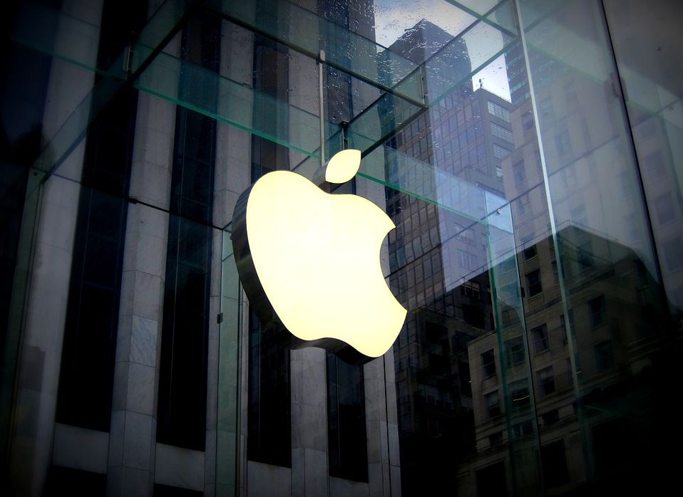 Apple отменит дополнительный выпуск iPhone XR из-за низкого спроса
