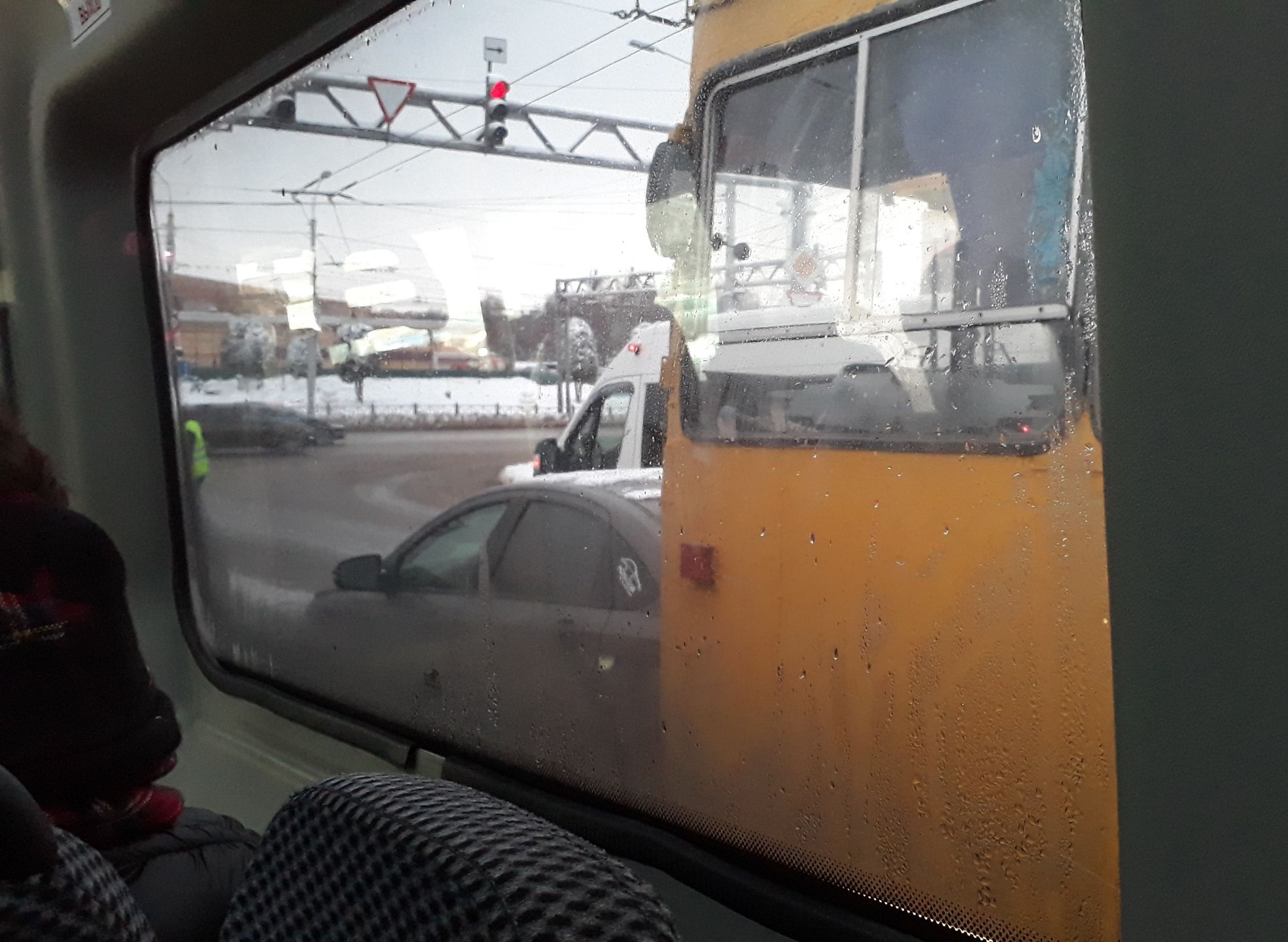 ДТП с троллейбусом парализовало движение транспорта в Приокском