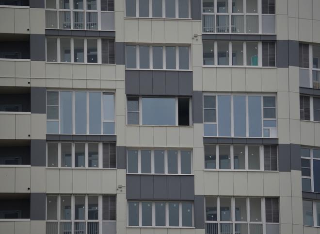 34-летний рязанец выпал из окна третьего этажа и скончался на месте