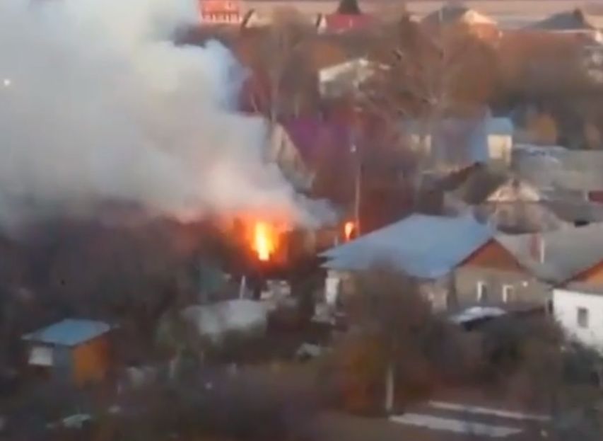 В селе Канищево вспыхнул частный дом (видео)