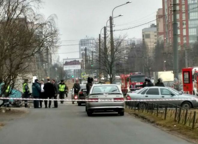 В Петербурге обезврежена бомба в жилом доме