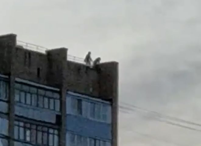 В полиции рассказали об инциденте с подростками на крыше рязанской многоэтажки