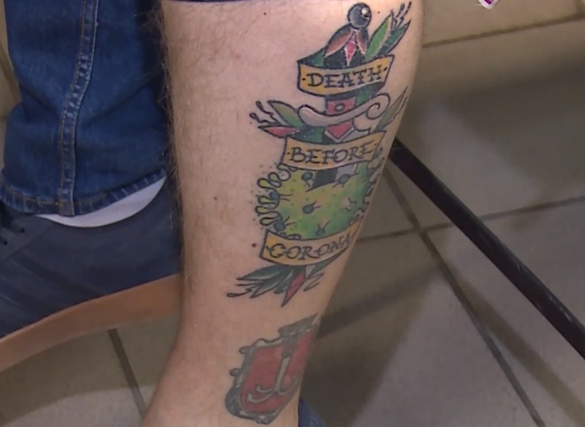 Рязанец сделал татуировку, посвященную пандемии коронавируса