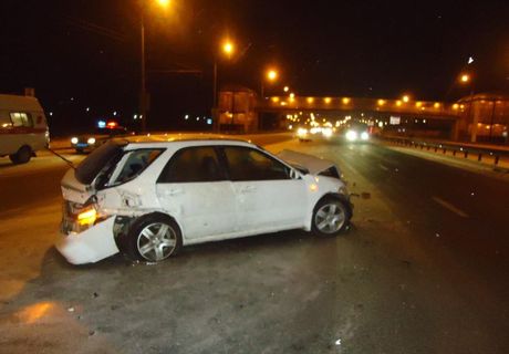 В Рязани водитель Subaru Impreza врезался в ограждение