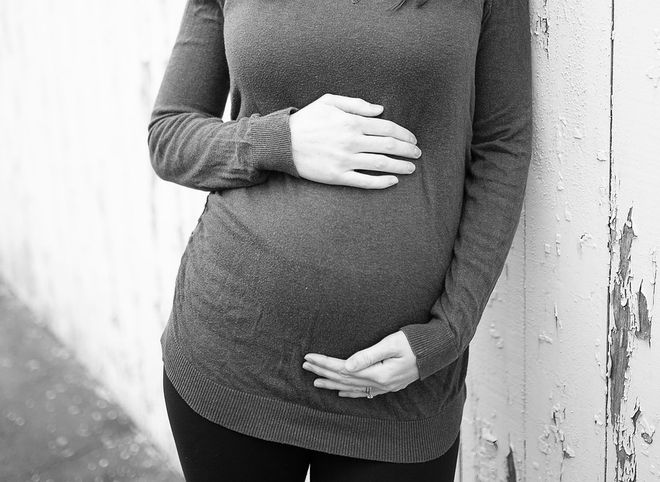 СМИ: в Дагестане от коронавируса умерла 27-летняя беременная девушка