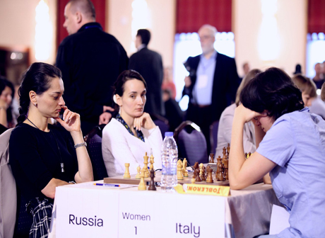Россияне возглавили командное первенство Европы по шахматам