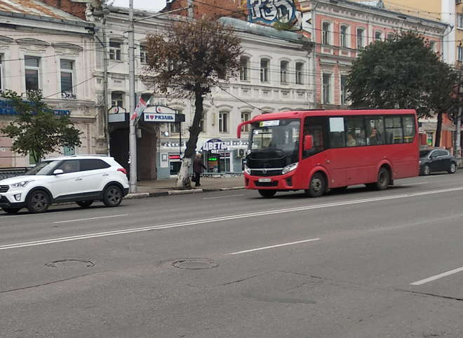 В Рязани три коммерческих маршрута переводят на автобусы большей вместимости