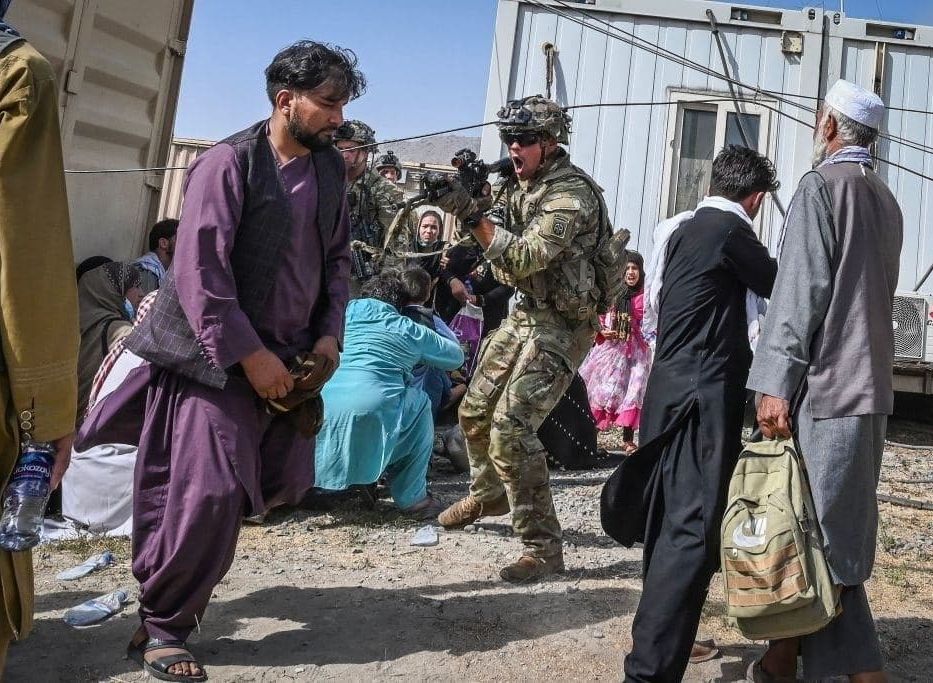 Американский военный получил огнестрельное ранение в аэропорту Кабула