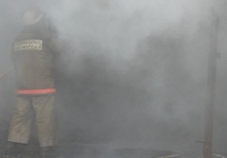 На Михайловском шоссе сгорела иномарка