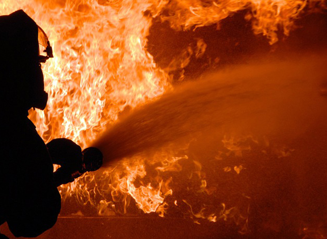 В Рязани при пожаре в гараже пострадал мужчина