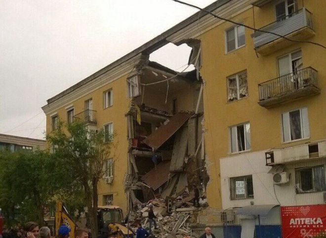 При взрыве газа в жилом доме в Волгограде погибли два человека, пятеро пострадали