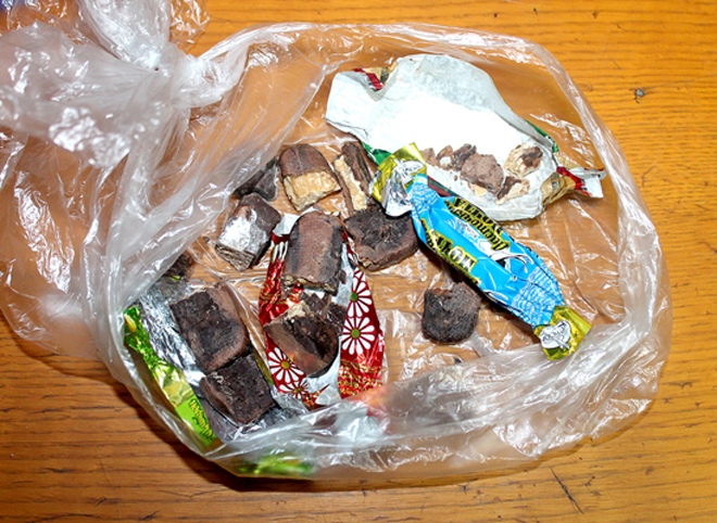 Рязанскому заключенному пытались передать конфеты с героином