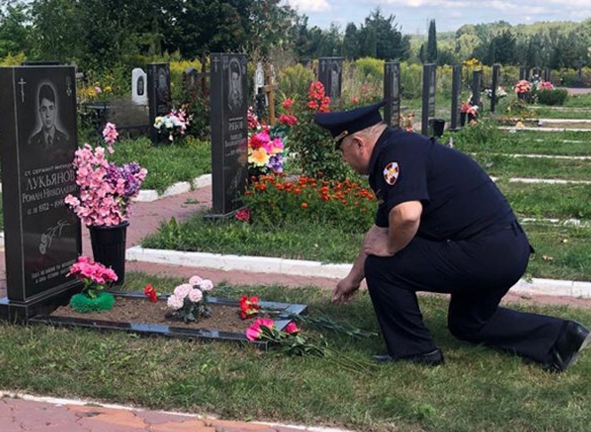 В Рязани почтили память милиционера, погибшего в перестрелке с бандитами