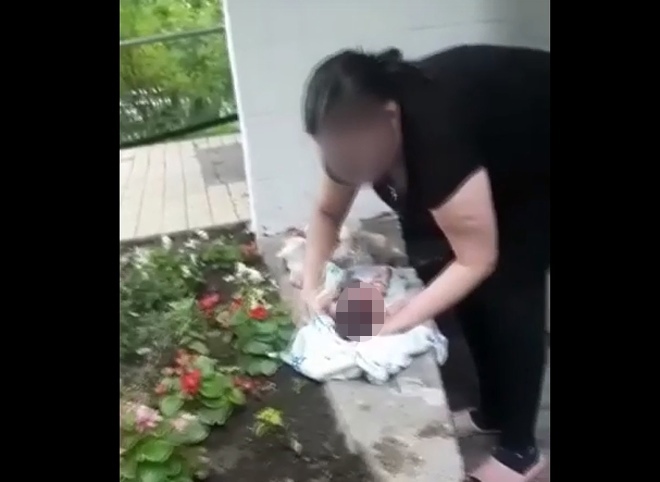 В Москве мать выбросила новорожденного в мусоропровод