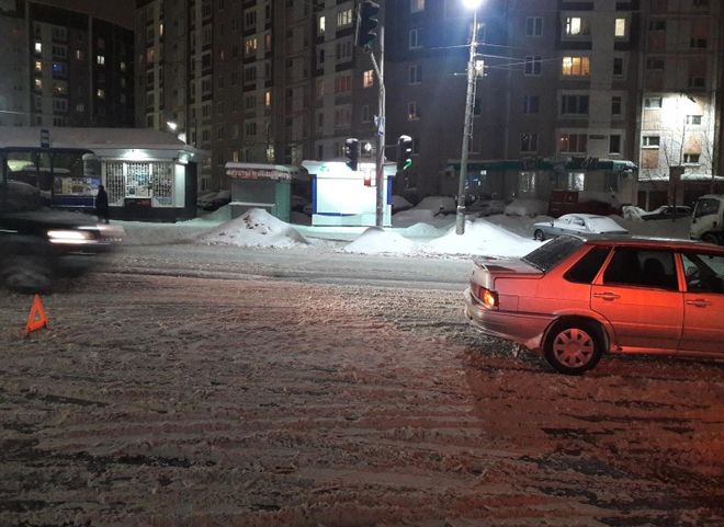 На улице Новоселов сбили 16-летнюю девушку