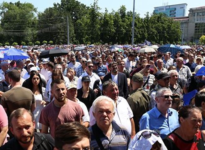 В день выборов президента Казахстана на митингах задержали около 100 человек