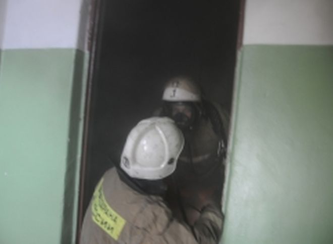 Во время пожара на Первомайском проспекте спасли трех человек