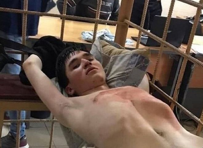 Устроивший стрельбу в казанской школе студент объявил голодовку