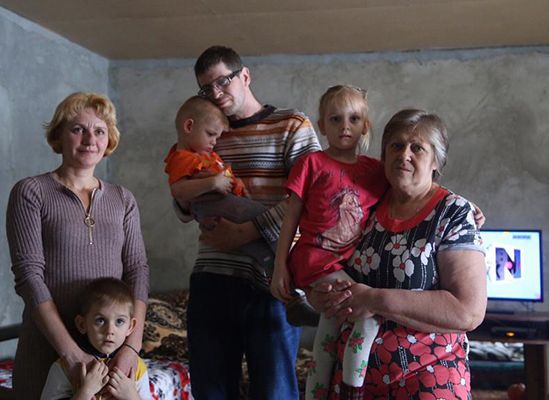 Руководитель рязанской приемной ЕР навестила погорельцев в Старожиловском районе