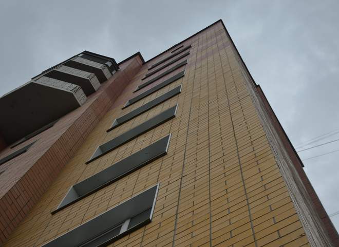 В Рязани двухлетний ребенок выпал из окна шестого этажа
