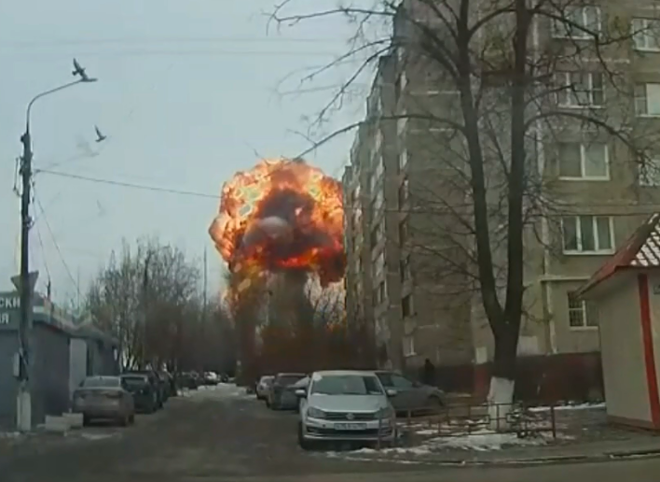 В сеть попало видео взрыва на подстанции в Подольске