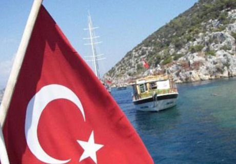 Количество российских туристов в Турции сократилось на 94%