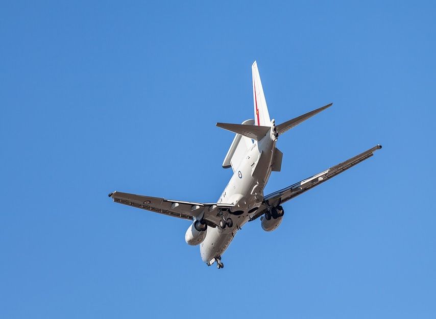 Самолет запросил экстренную посадку в Красноярске из-за сообщений о бомбе на борту