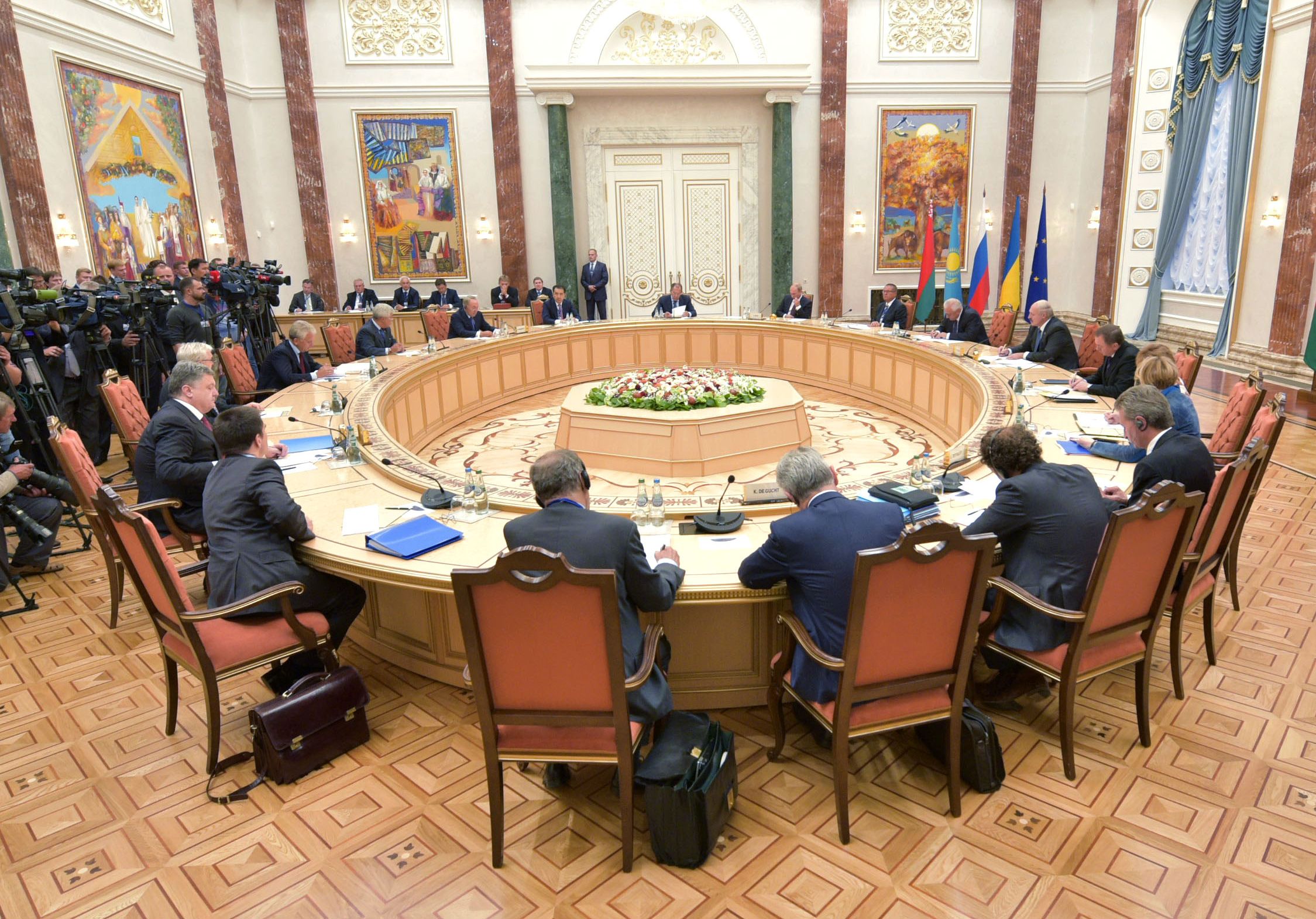 ДНР назвала переговоры в Минске напряженными