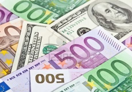 Биржевой курс доллара опустился ниже 65 рублей