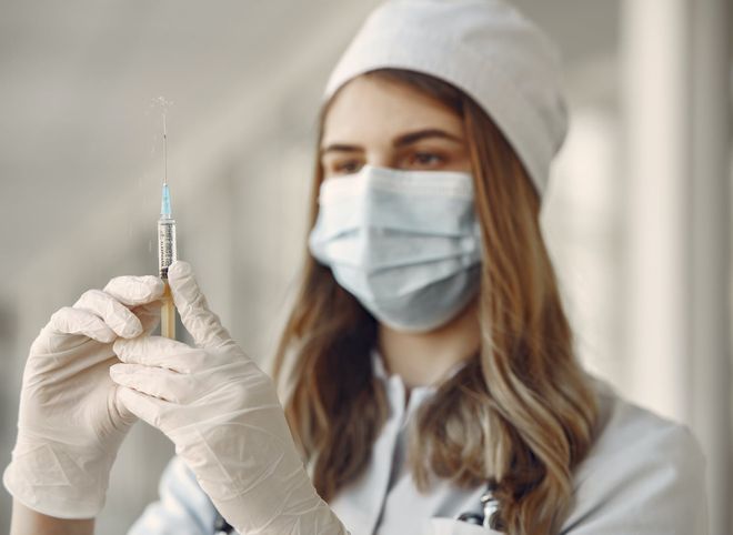 Российские ученые испытали на себе вакцину от коронавируса