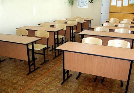 Киев запретил занятия в школах Новороссии