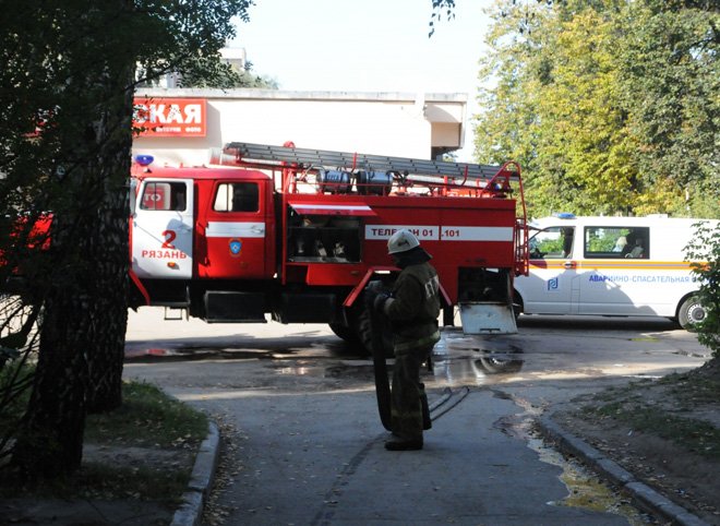В Дашково-Песочне на пожаре в многоэтажке пострадал пенсионер
