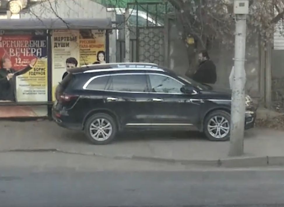 Полиция изучит видео с рязанским батюшкой-автохамом