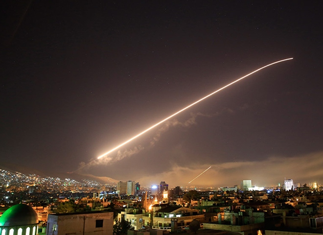 Три страны нанесли ракетные удары по Сирии (видео)