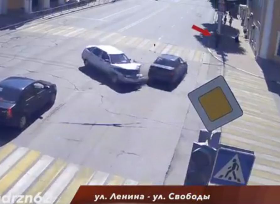 В полиции дали первые комментарии о ДТП на перекрестке Свободы и Ленина