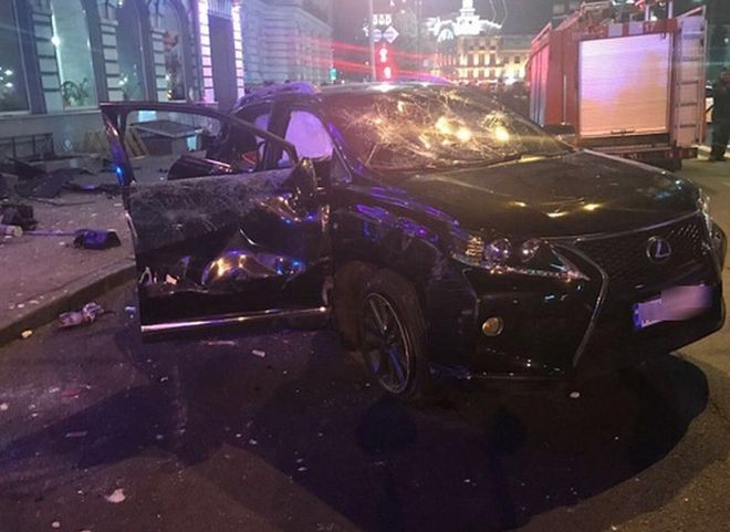 В Харькове автомобиль врезался в толпу, погибли пять человек